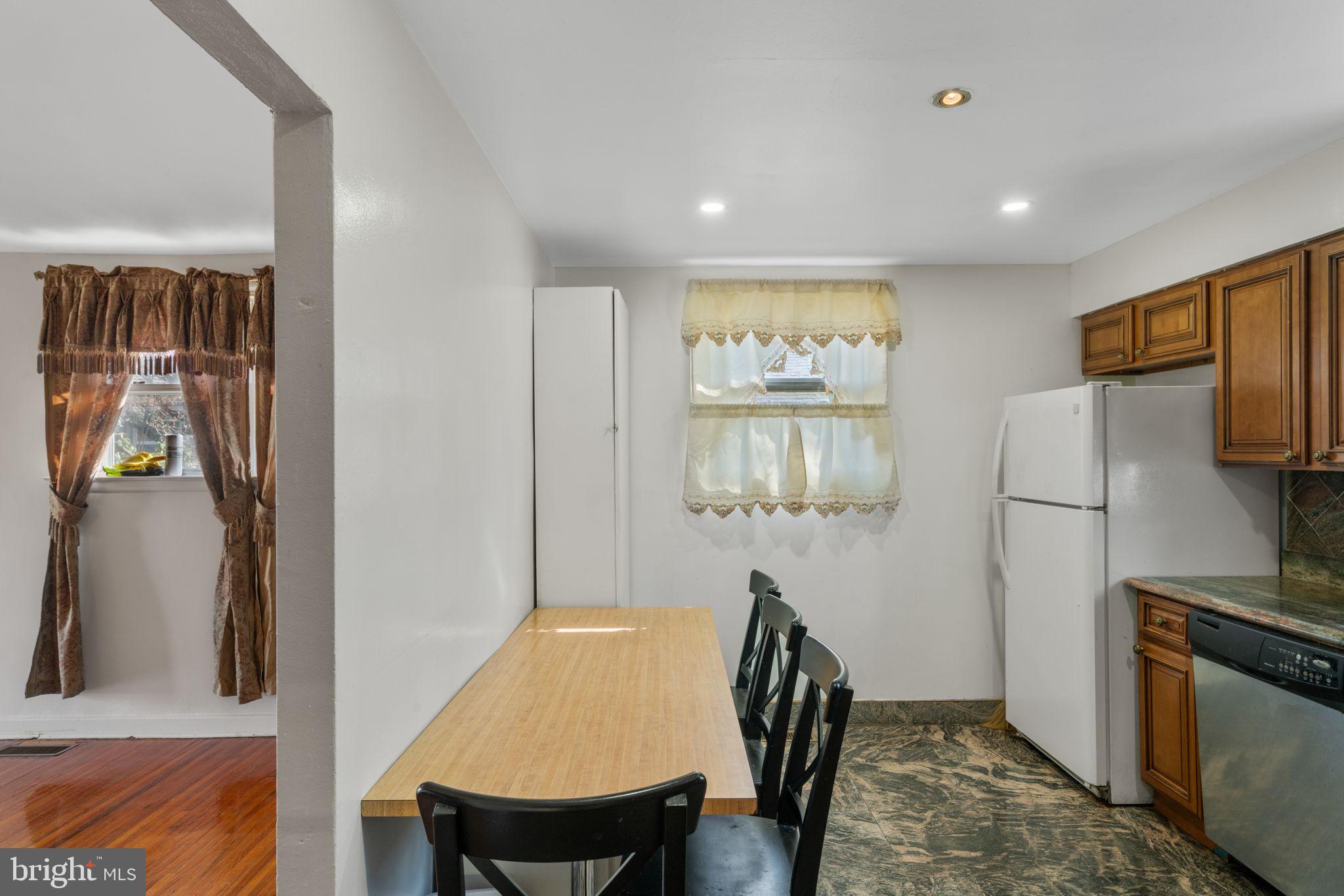 PHILADELPHIA (NORTHEAST) - Residential
