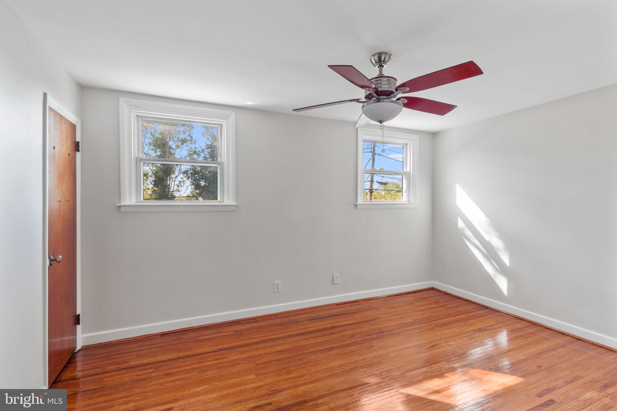 PHILADELPHIA (NORTHEAST) - Residential