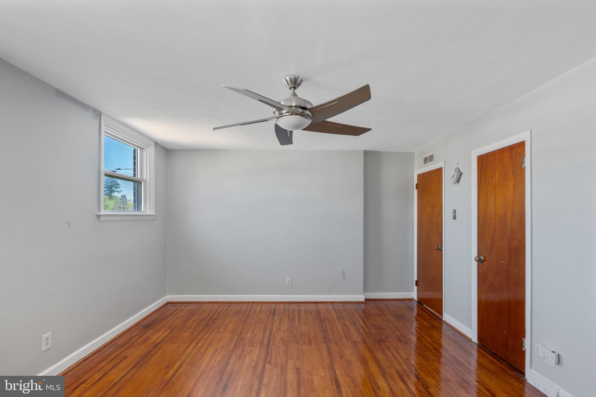 PHILADELPHIA (NORTHEAST) - Residential