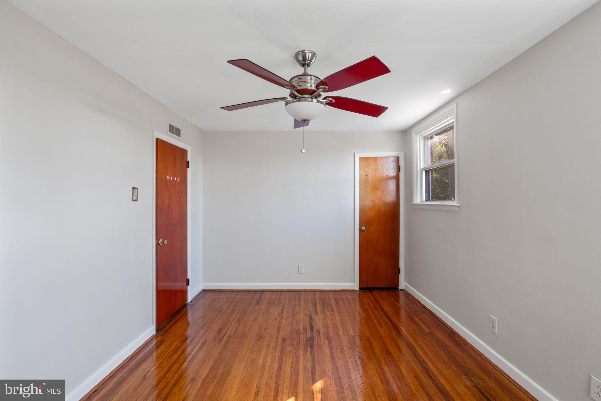 PHILADELPHIA (NORTHEAST) - Residential
