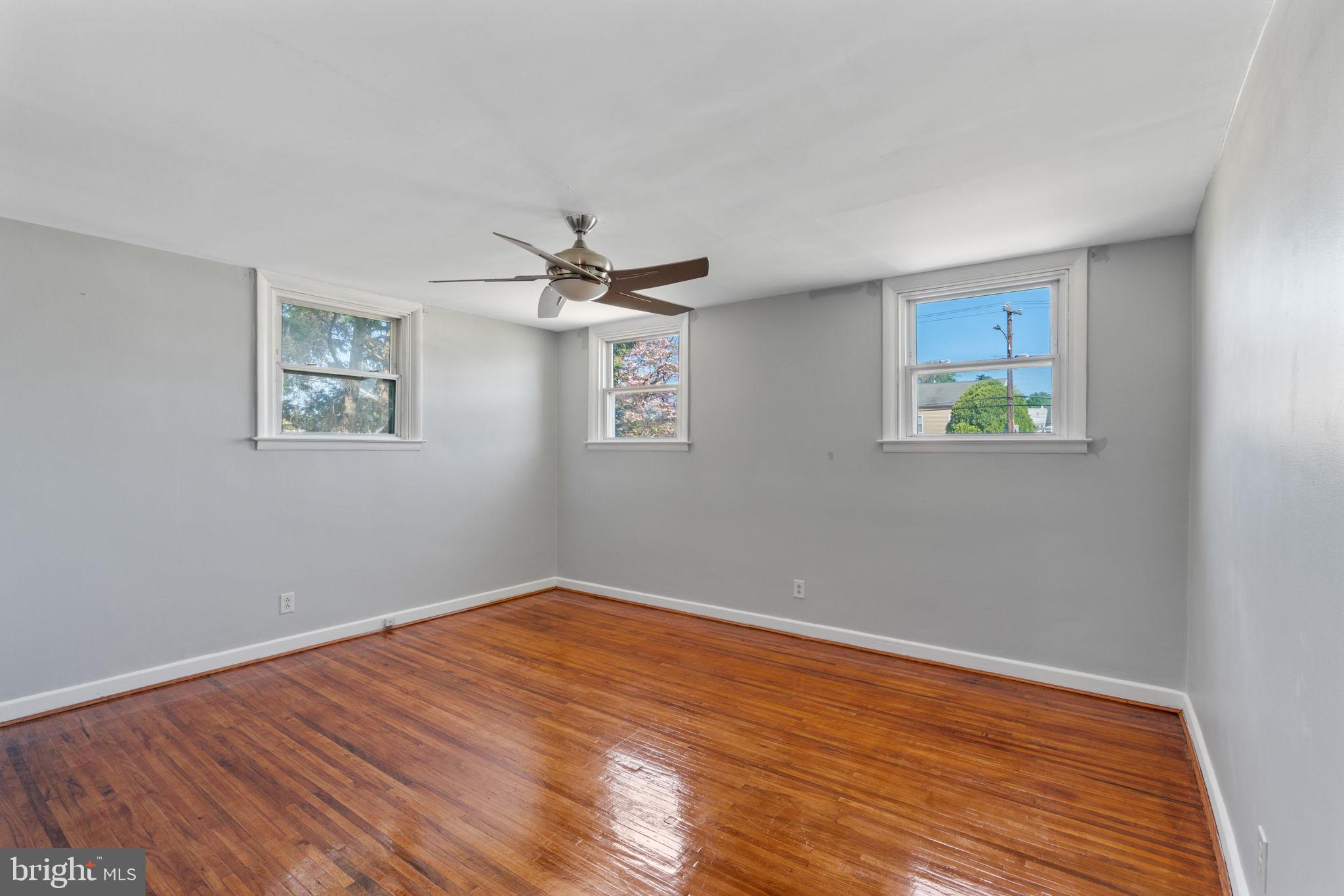 PHILADELPHIA (NORTHEAST) - Residential