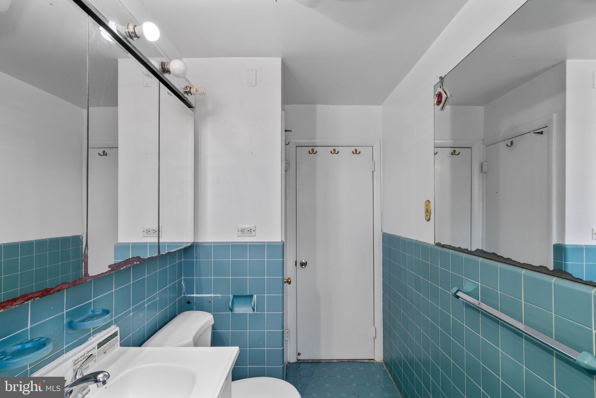 PHILADELPHIA (NORTHEAST) - Residential