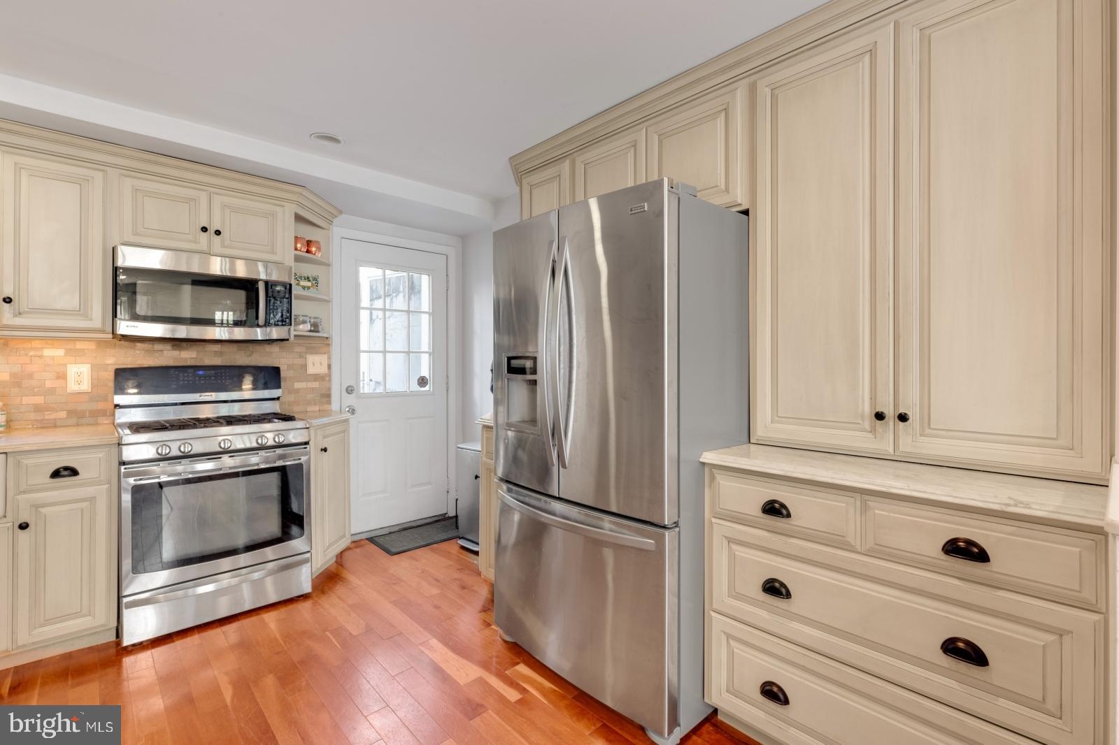 BELLA VISTA - Residential Lease