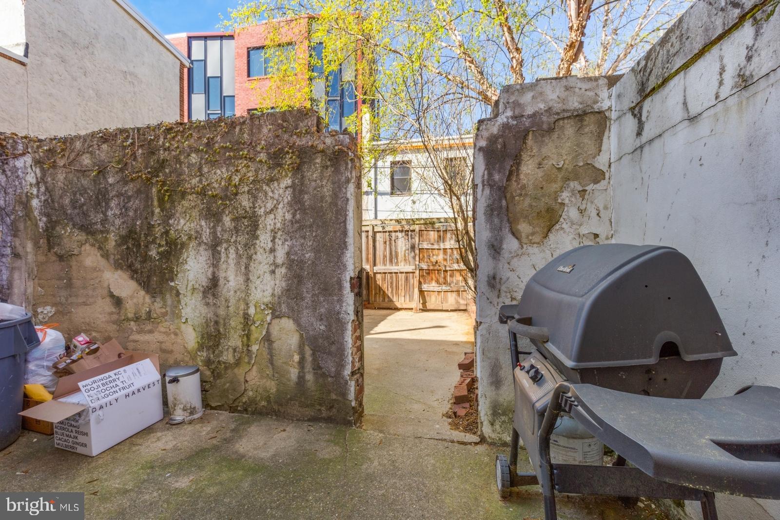 BELLA VISTA - Residential Lease