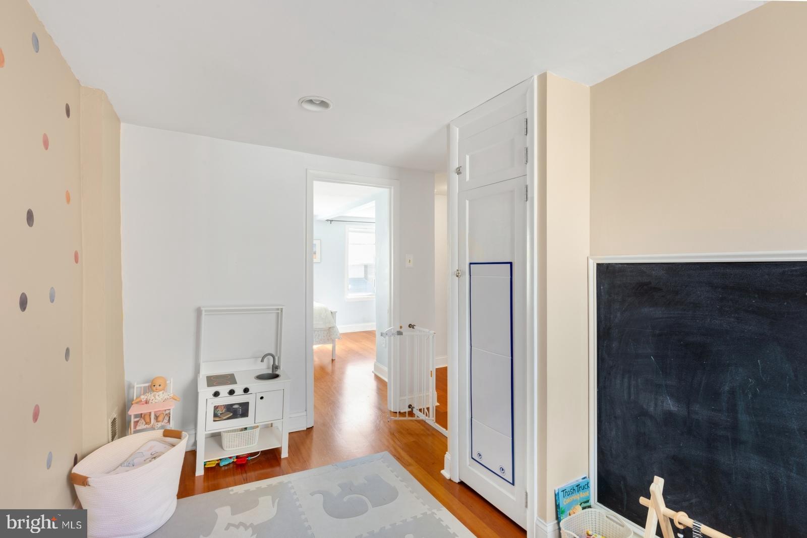 BELLA VISTA - Residential Lease