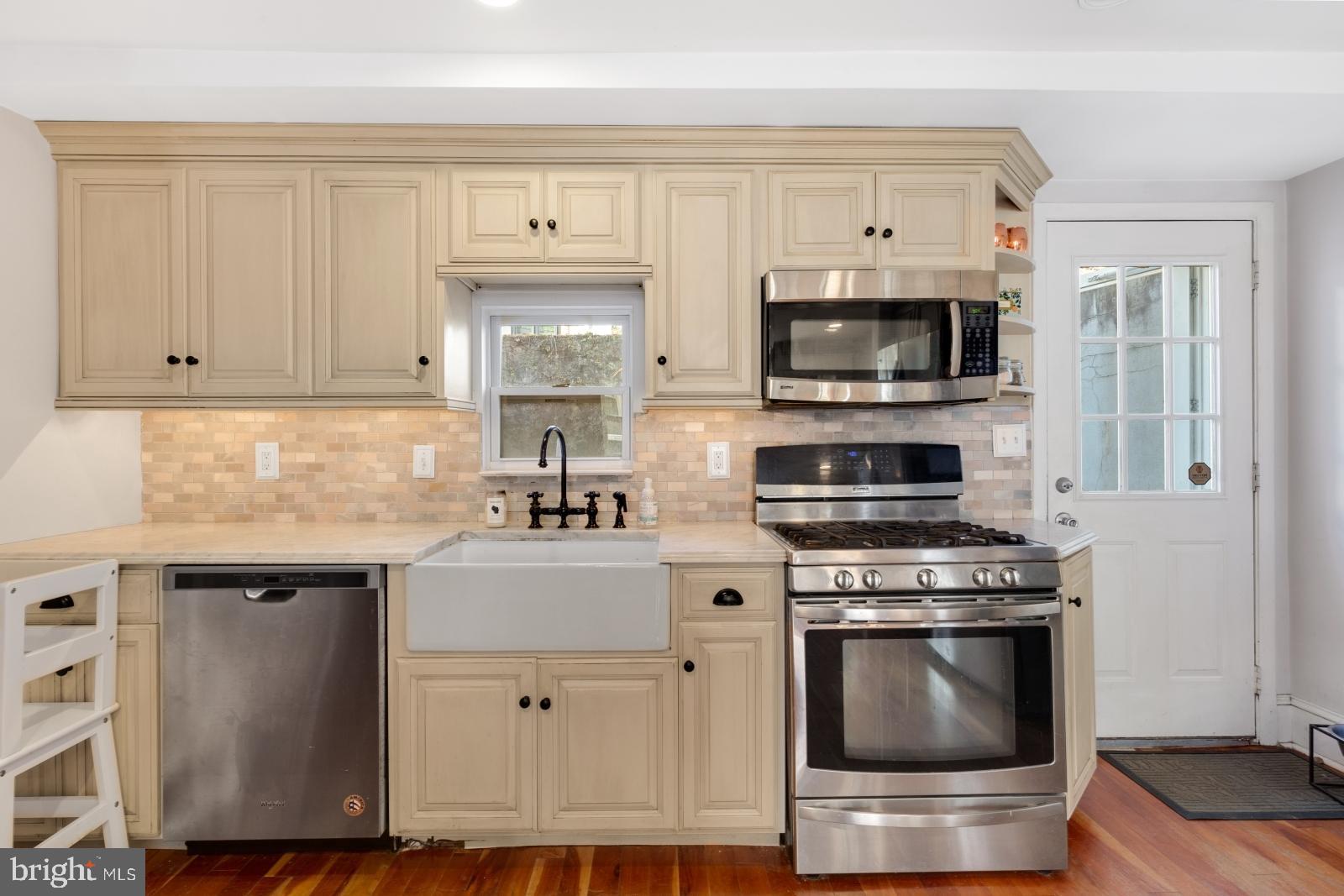 BELLA VISTA - Residential Lease