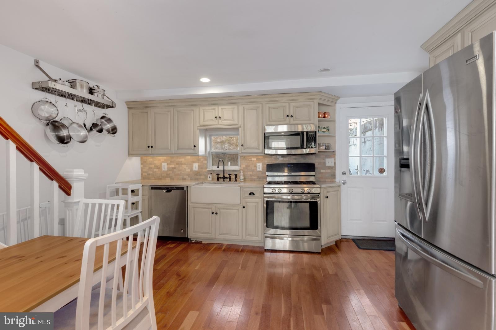 BELLA VISTA - Residential Lease