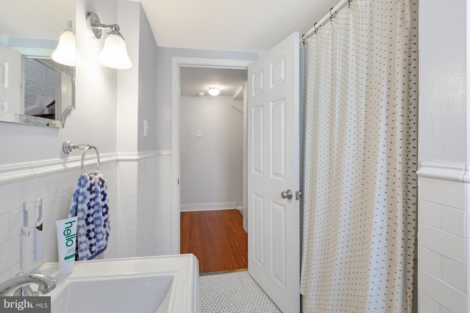 BELLA VISTA - Residential Lease