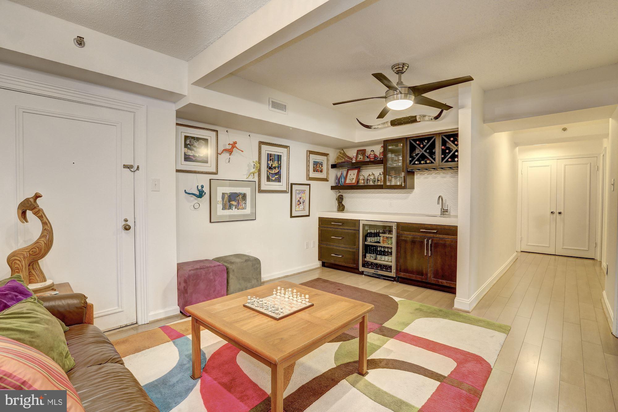 THE CARLETON OF CHEVY CHASE - Residential