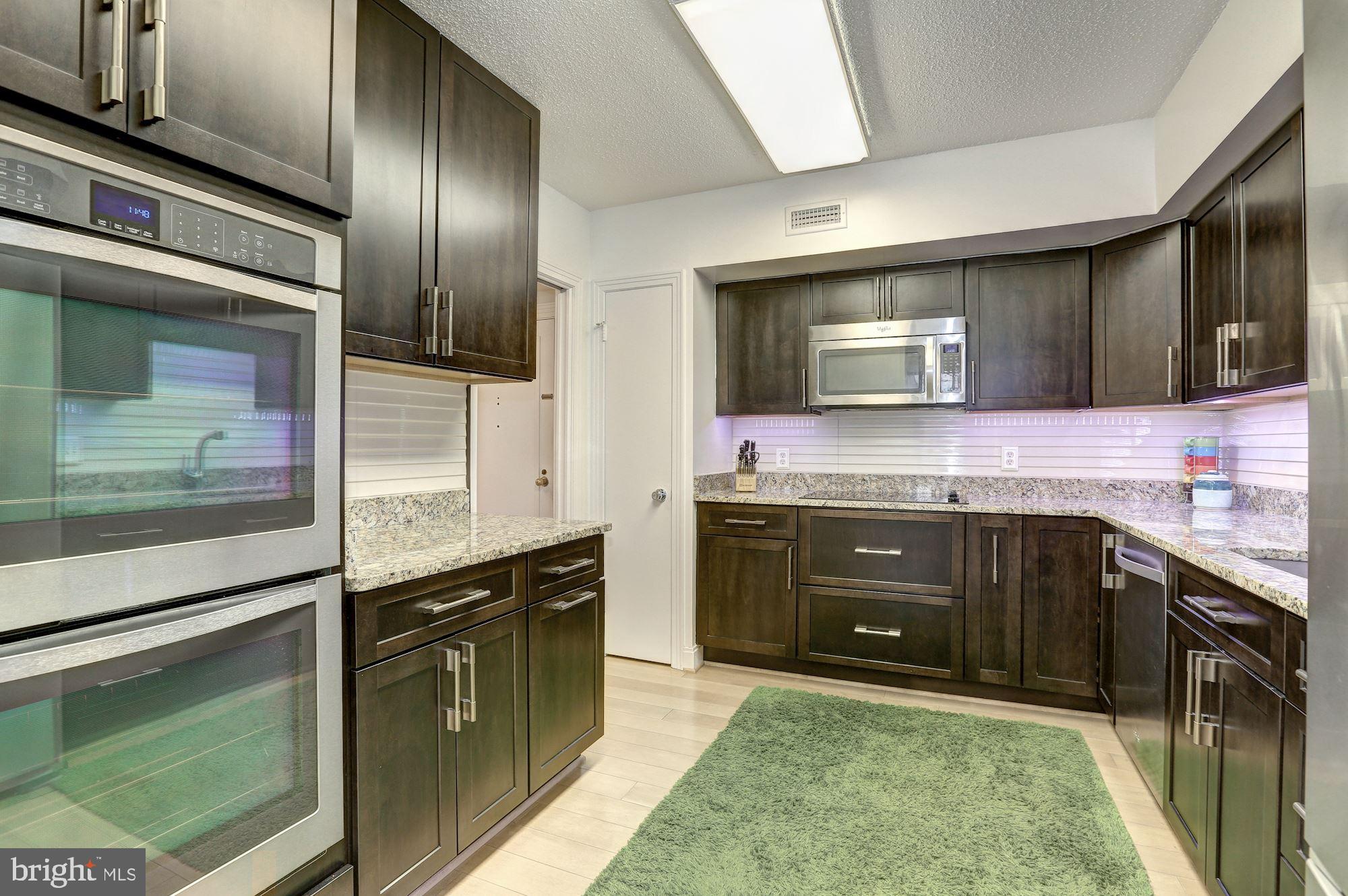 THE CARLETON OF CHEVY CHASE - Residential