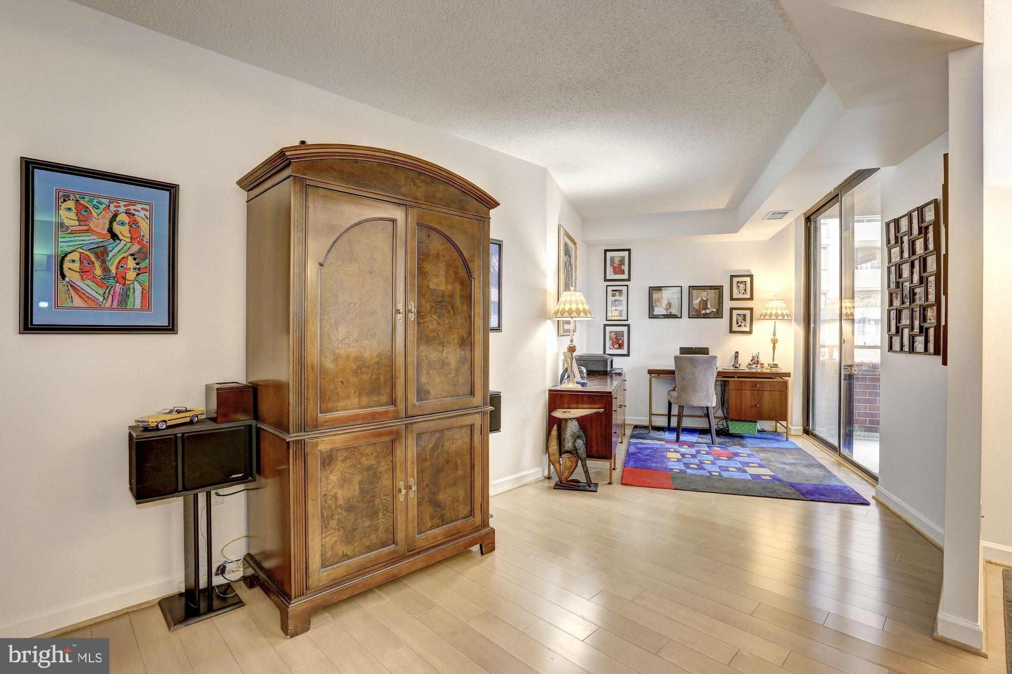 THE CARLETON OF CHEVY CHASE - Residential