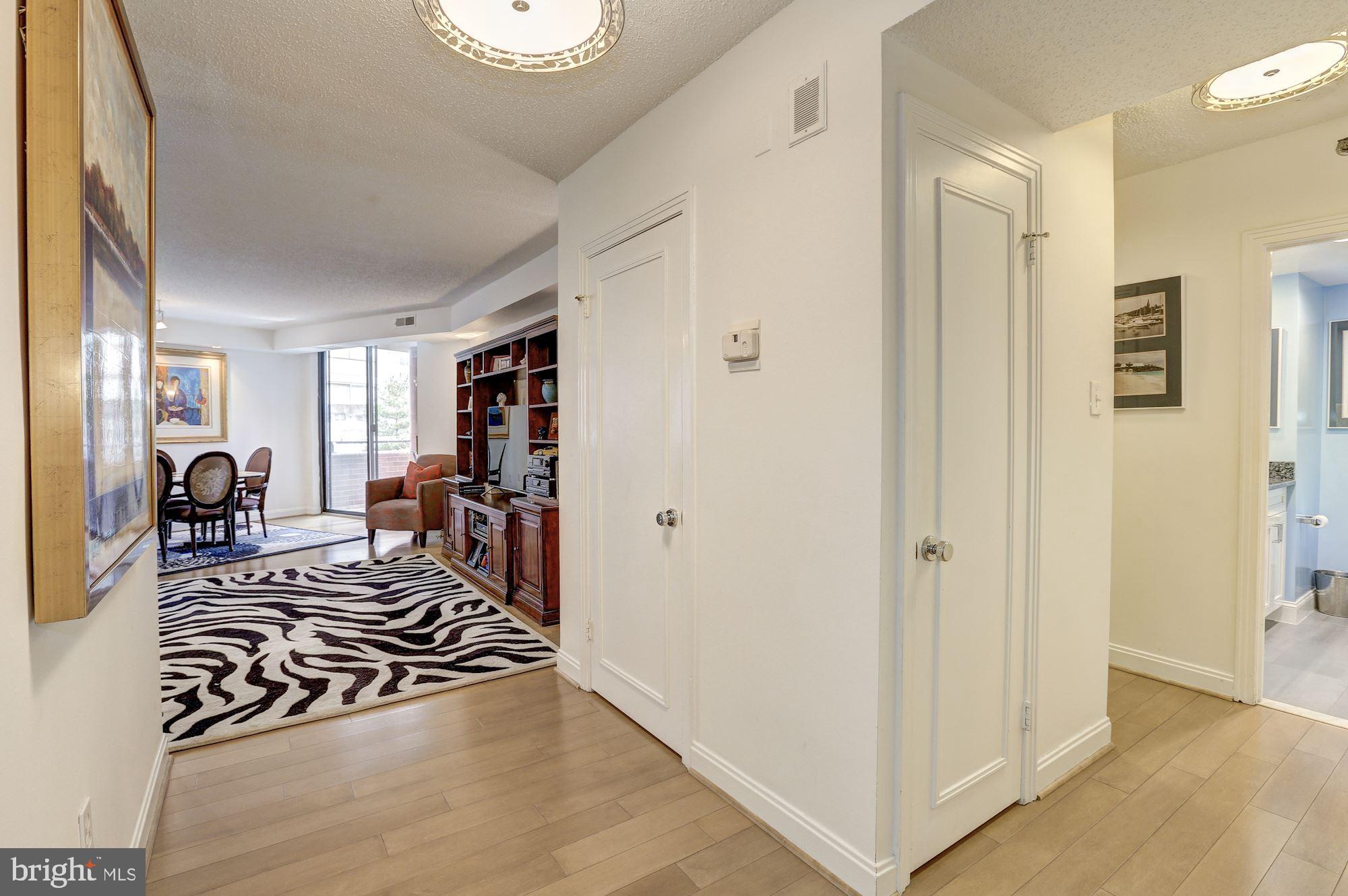 THE CARLETON OF CHEVY CHASE - Residential