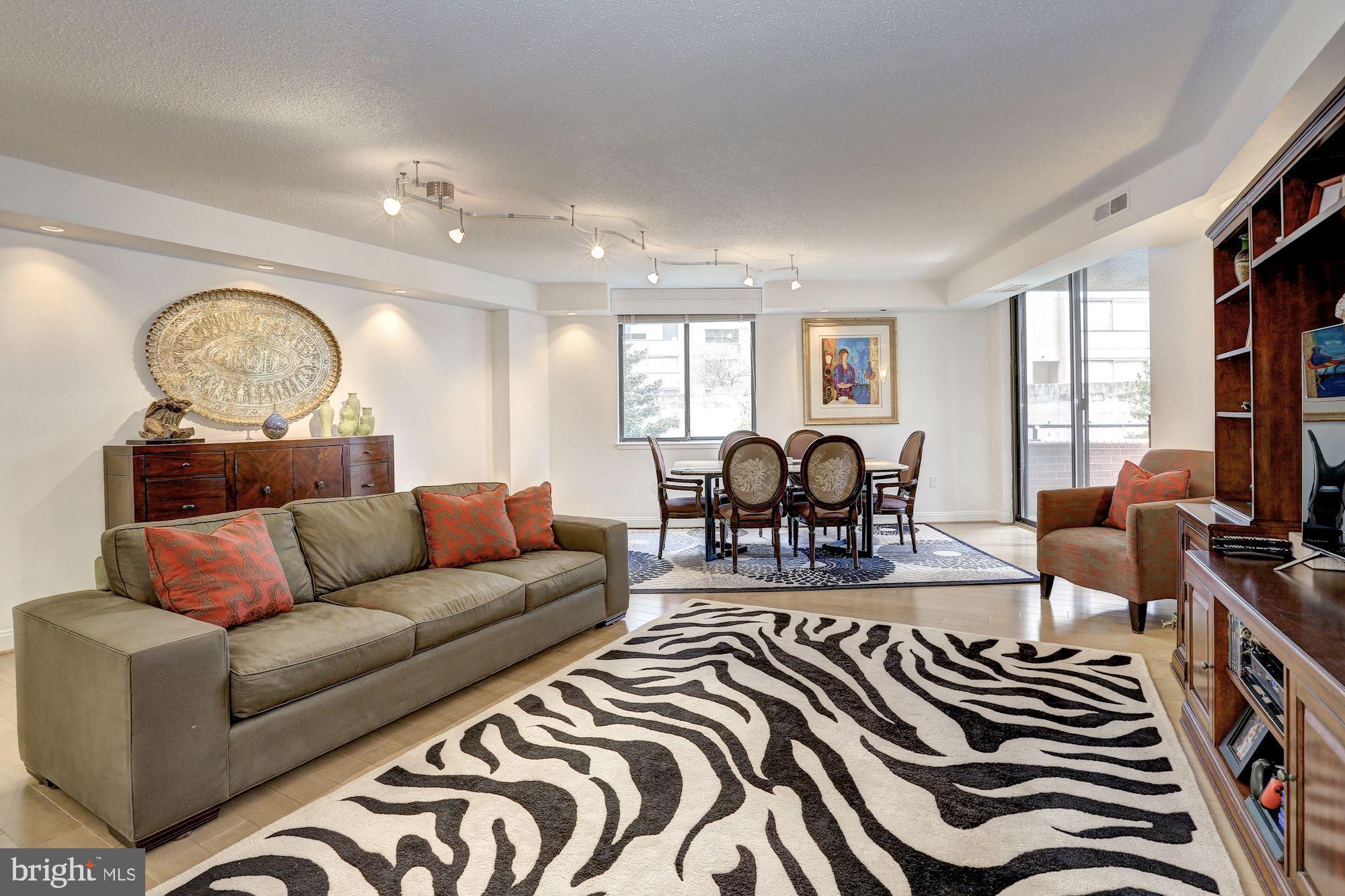 THE CARLETON OF CHEVY CHASE - Residential