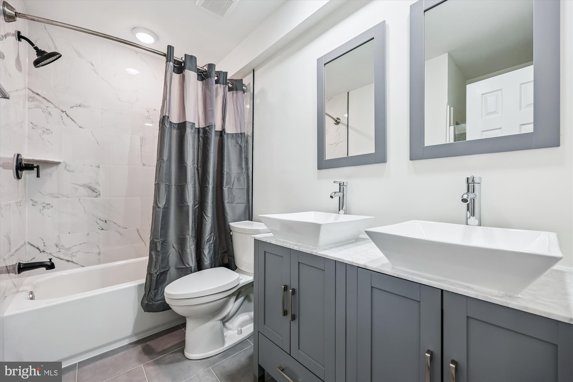 CHURCHILL TOWN SECTOR - Residential