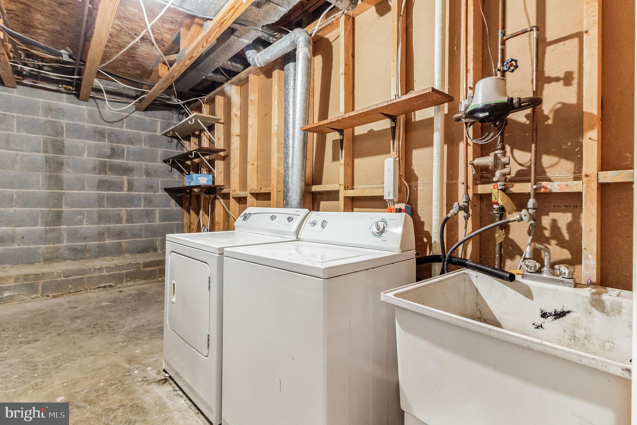 STONEGATE - Residential