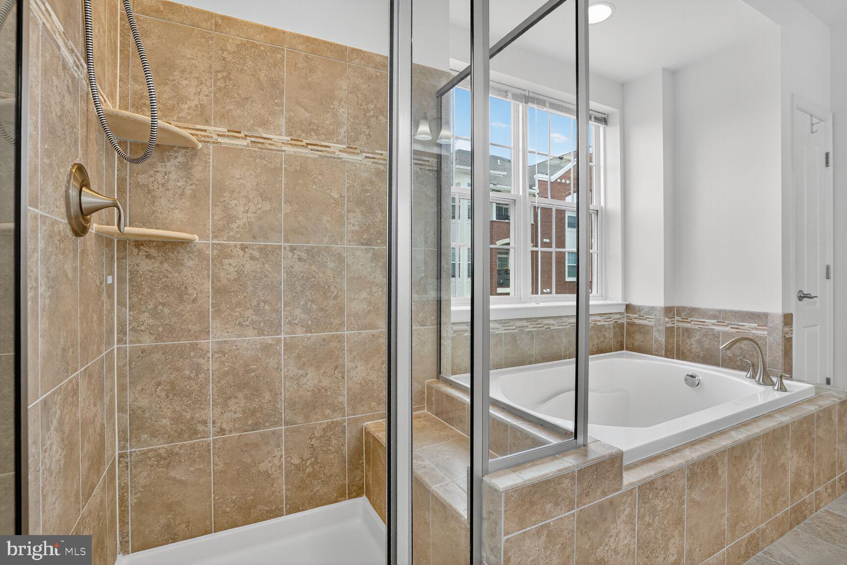 THE GATHERINGS - Residential