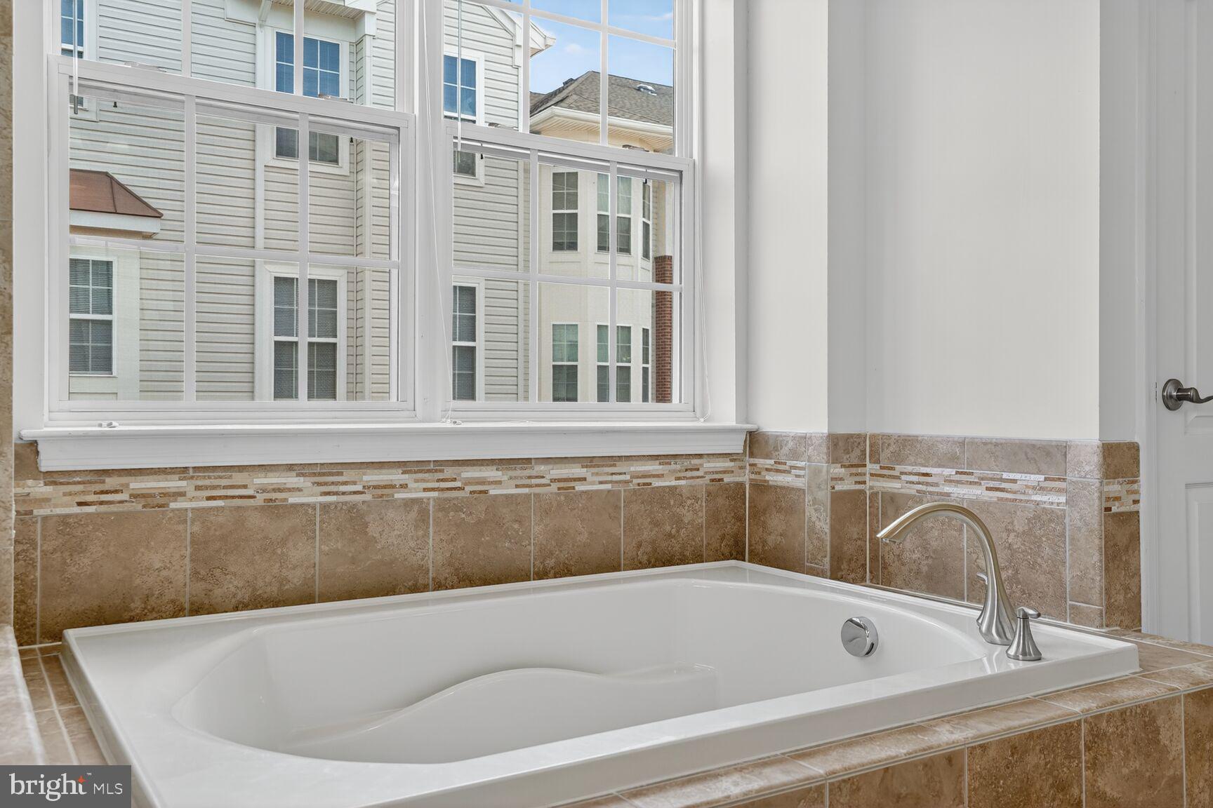 THE GATHERINGS - Residential