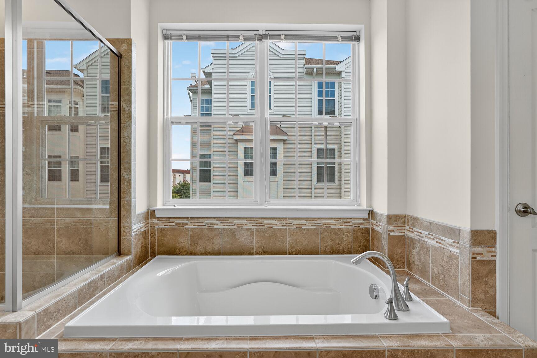 THE GATHERINGS - Residential