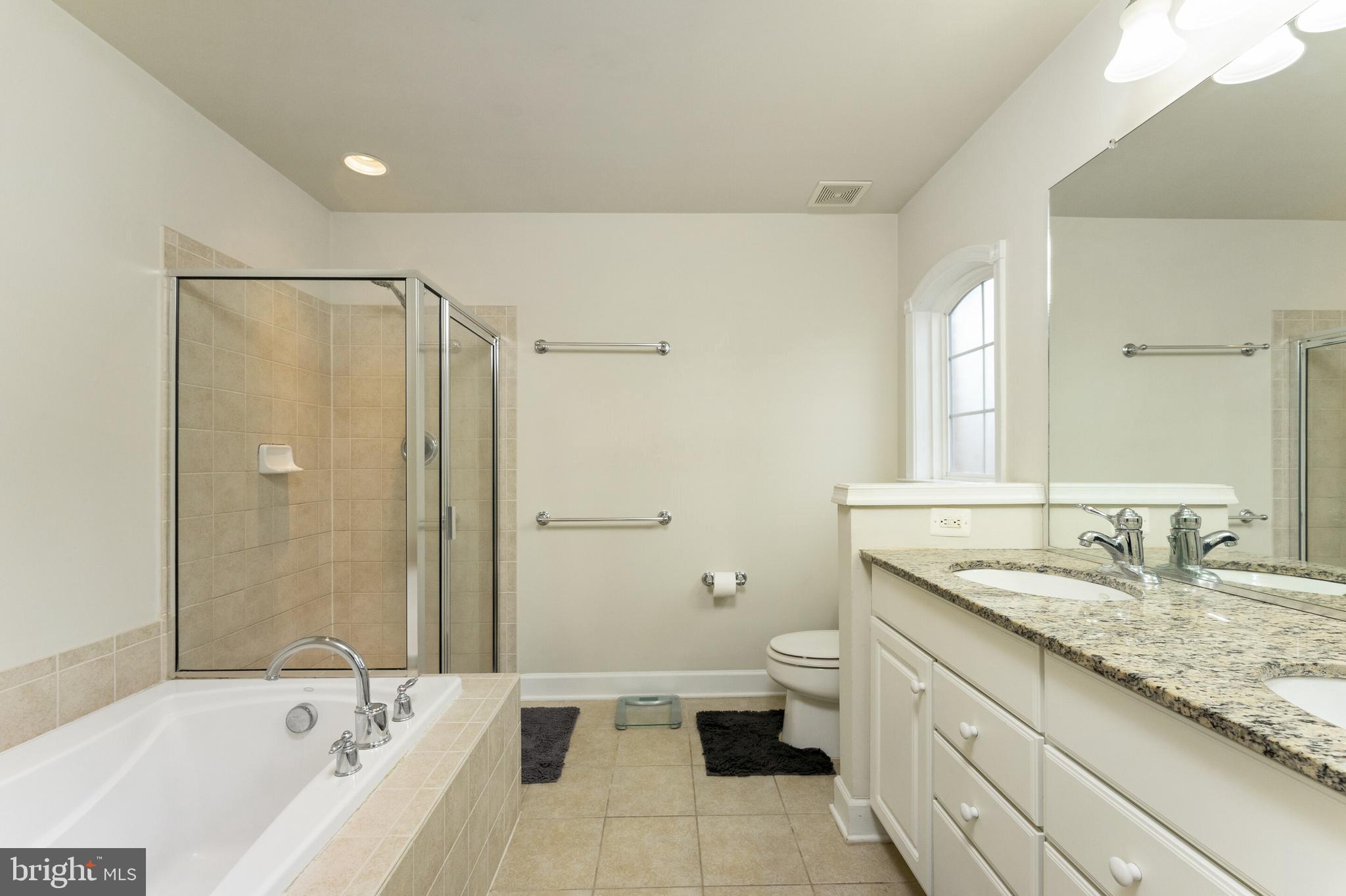 POTOMAC CLUB CONDOMINIUMS - Residential