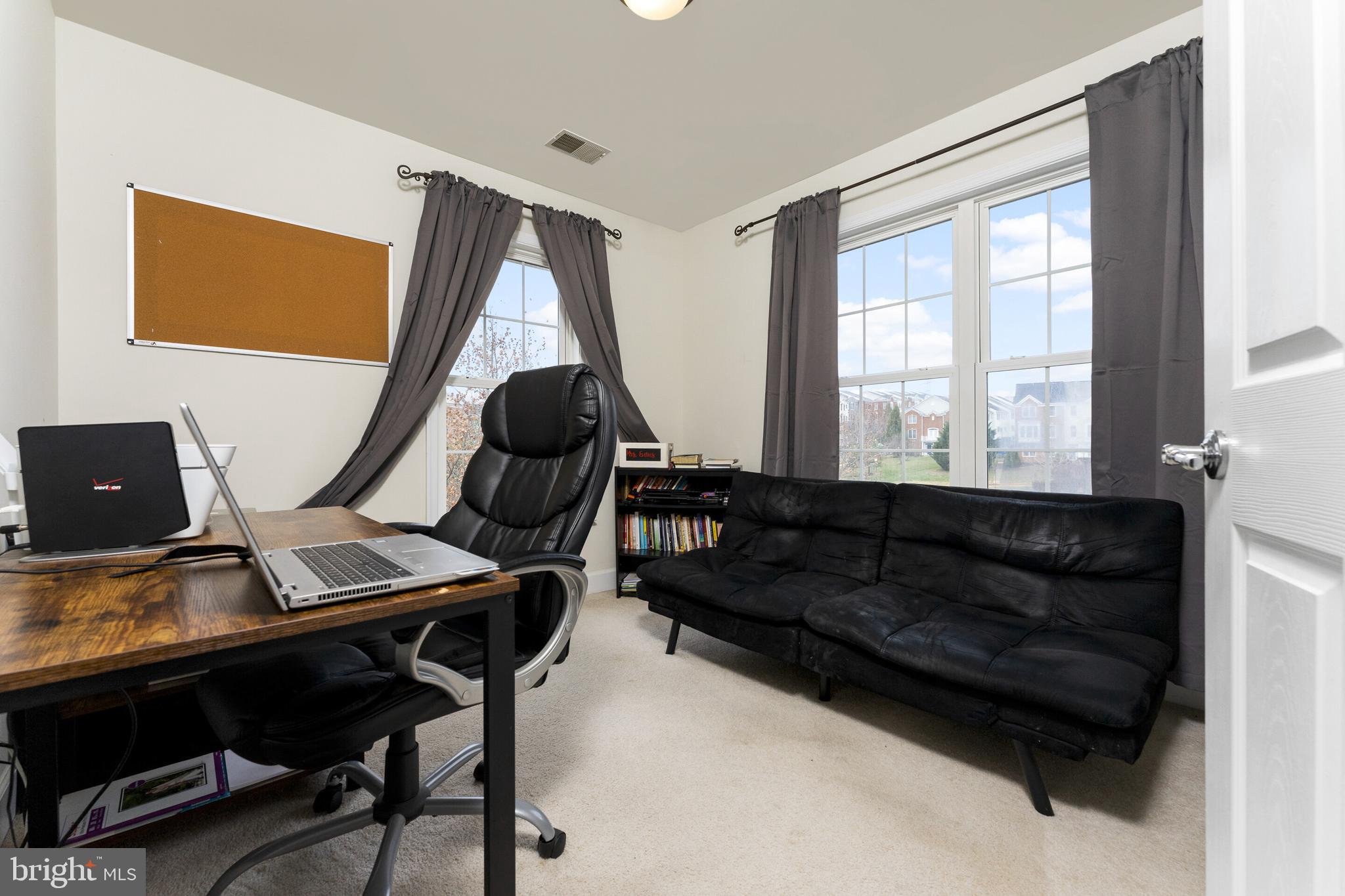 POTOMAC CLUB CONDOMINIUMS - Residential