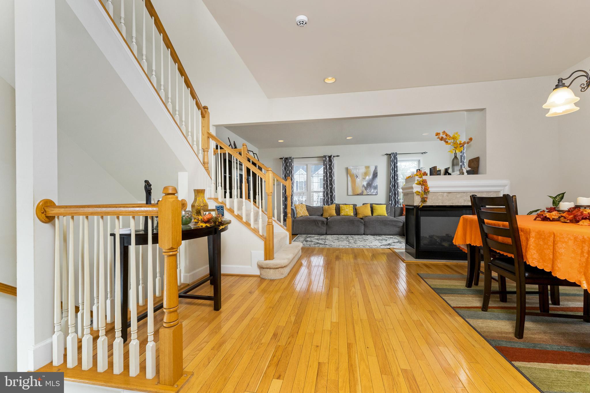 POTOMAC CLUB CONDOMINIUMS - Residential