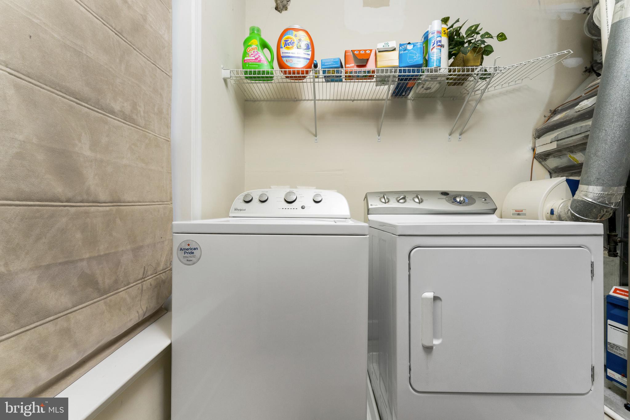 POTOMAC CLUB CONDOMINIUMS - Residential