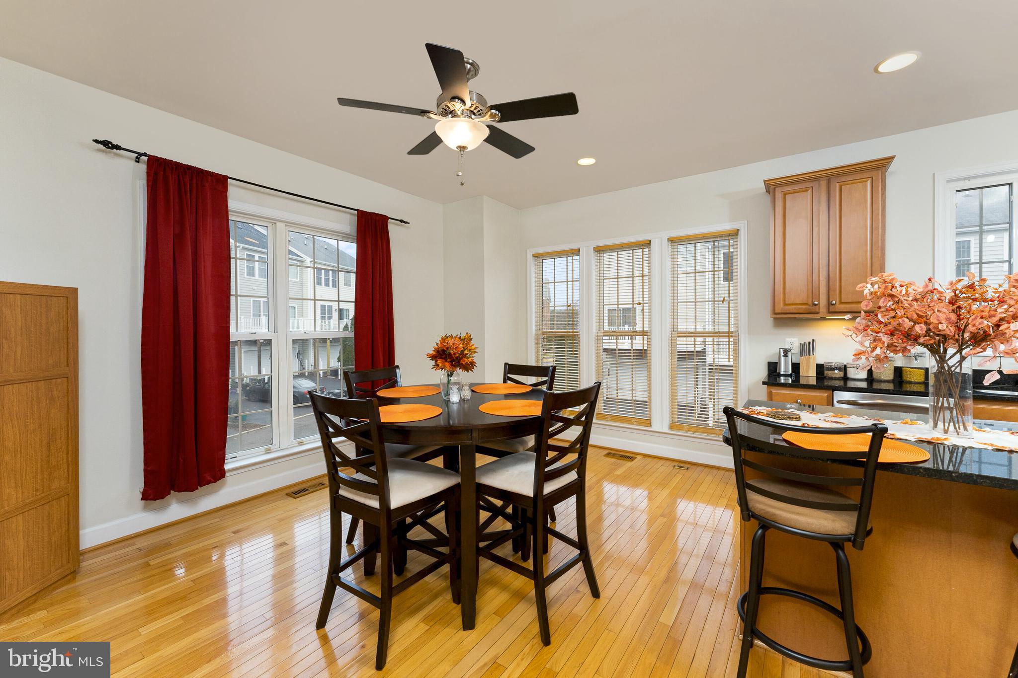 POTOMAC CLUB CONDOMINIUMS - Residential