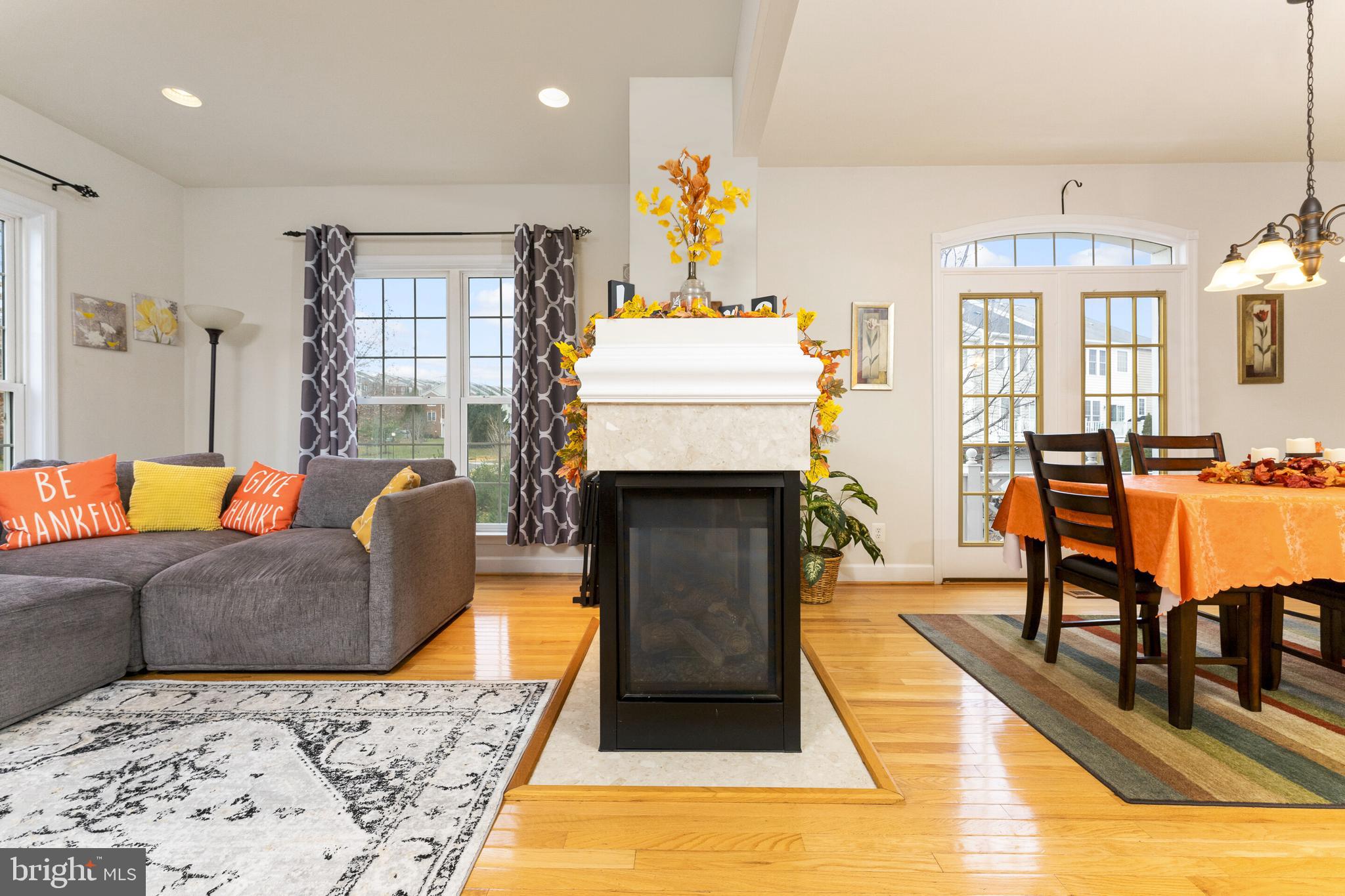 POTOMAC CLUB CONDOMINIUMS - Residential