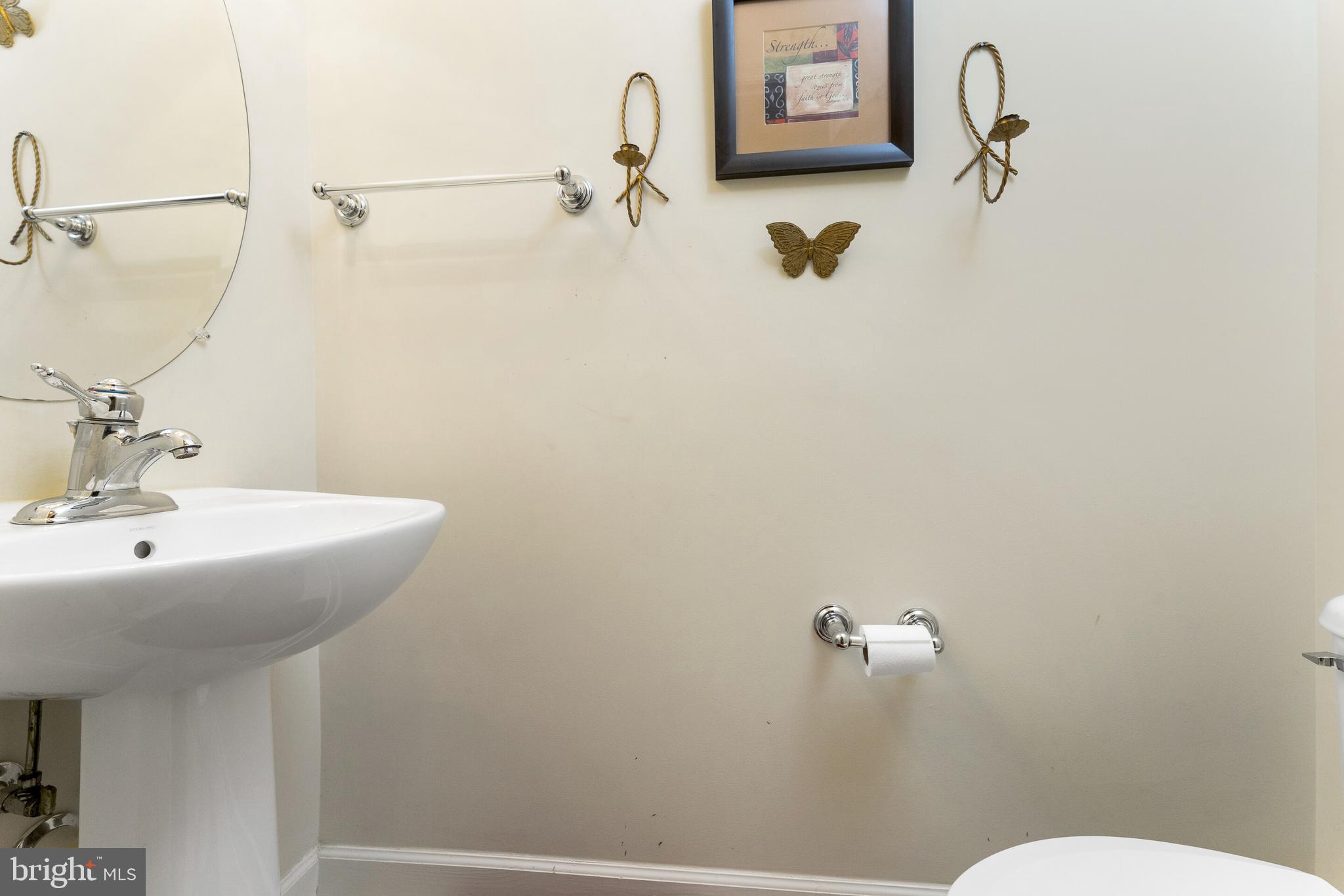 POTOMAC CLUB CONDOMINIUMS - Residential