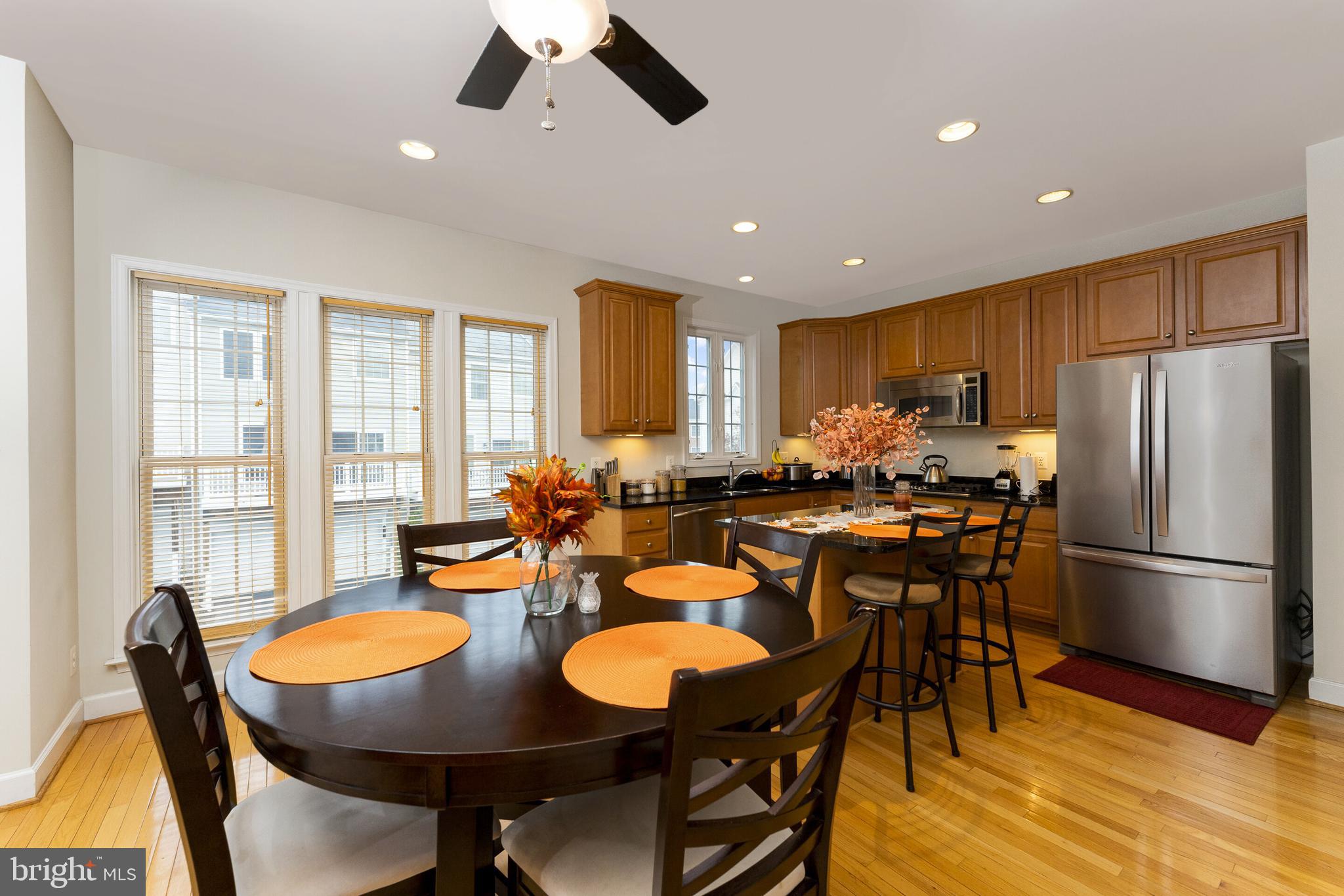 POTOMAC CLUB CONDOMINIUMS - Residential