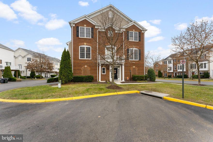 Welcome to your New Home in the highly sought-after upscale gated community of Potomac Club!  This huge brick end unit with 2 car garage is an immaculate, well-maintained 3-level townhouse style condo that boasts 3 bedrooms, 2 full and 2 half baths; lots of hardwood; Granite Countertops.  Owner's suite w/ walk-in closet, tray ceiling & luxury master bath.  Windows all around allow for lots of natural light; This well-established gated community has an impressive array of amenities that include indoor/outdoor pools, fitness center, sauna, playgrounds, pool table & rock-climbing wall; just minutes from I-95; close to Wegmans grocery store at Stonebridge Potomac Town Center, which offers several great restaurants, shopping, and family entertainment.  

Please schedule all appts/showings after 10AM out of respect for tenants; and please utilize the online ShowTime link.  Due to ongoing concerns about COVID-19, and as a courtesy to all parties, please do not schedule or attend showings if anyone in your party exhibits cold/flu-like symptoms or has been exposed to the virus.  Please use social distancing guidelines when showing the property; Please remove your shoes or wear booties.  As the home is in Gated Community, please accompany your clients to help facilitate access.  


***Seller prefers Cardinal Title Group.***