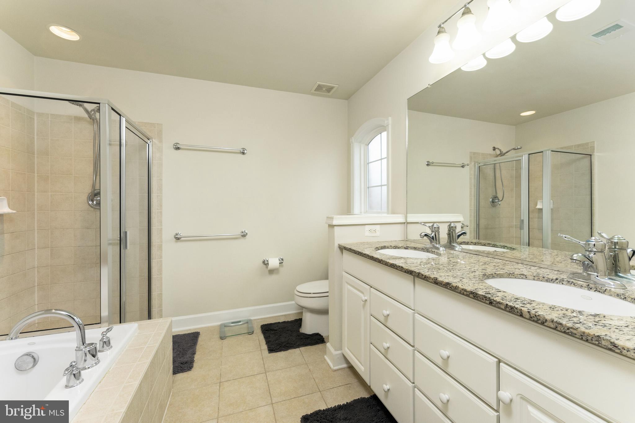 POTOMAC CLUB CONDOMINIUMS - Residential