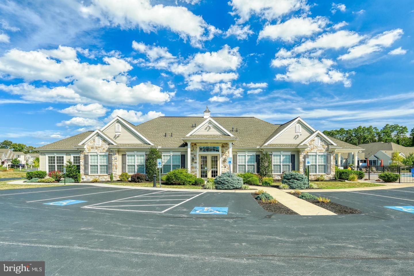 CARMELLA - Residential