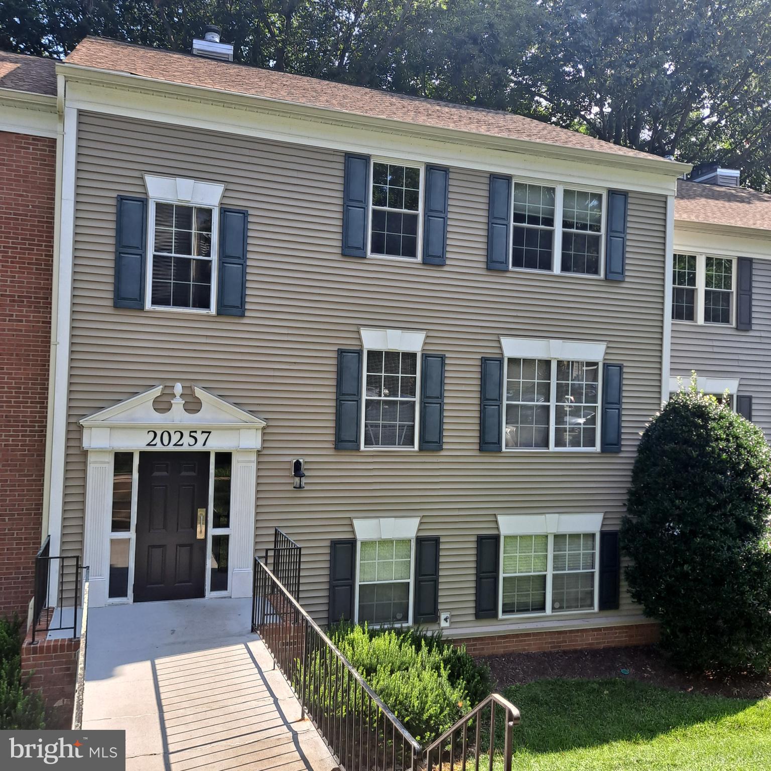 LAKEVIEW - Residential