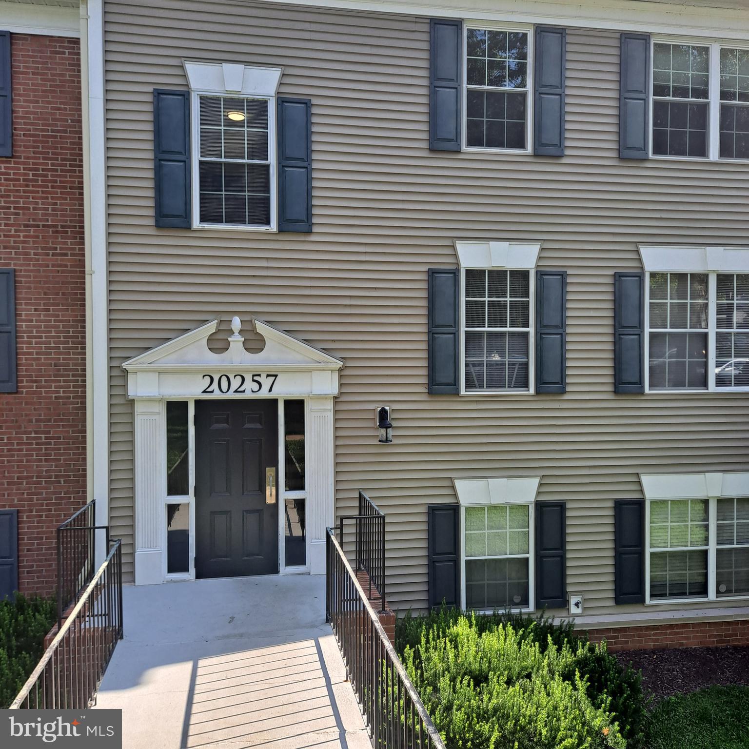 LAKEVIEW - Residential