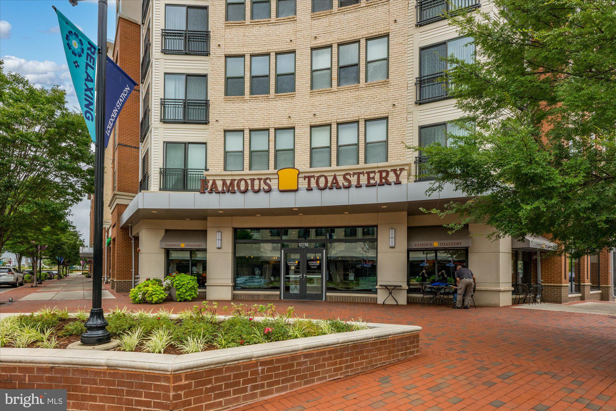 METRO WALK AT MOOREFIELD STATION - Residential