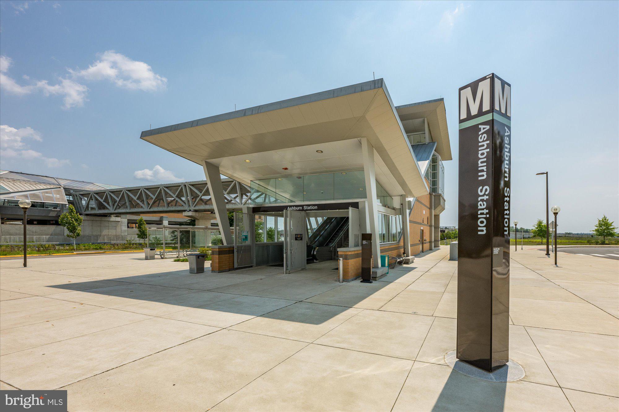 METRO WALK AT MOOREFIELD STATION - Residential