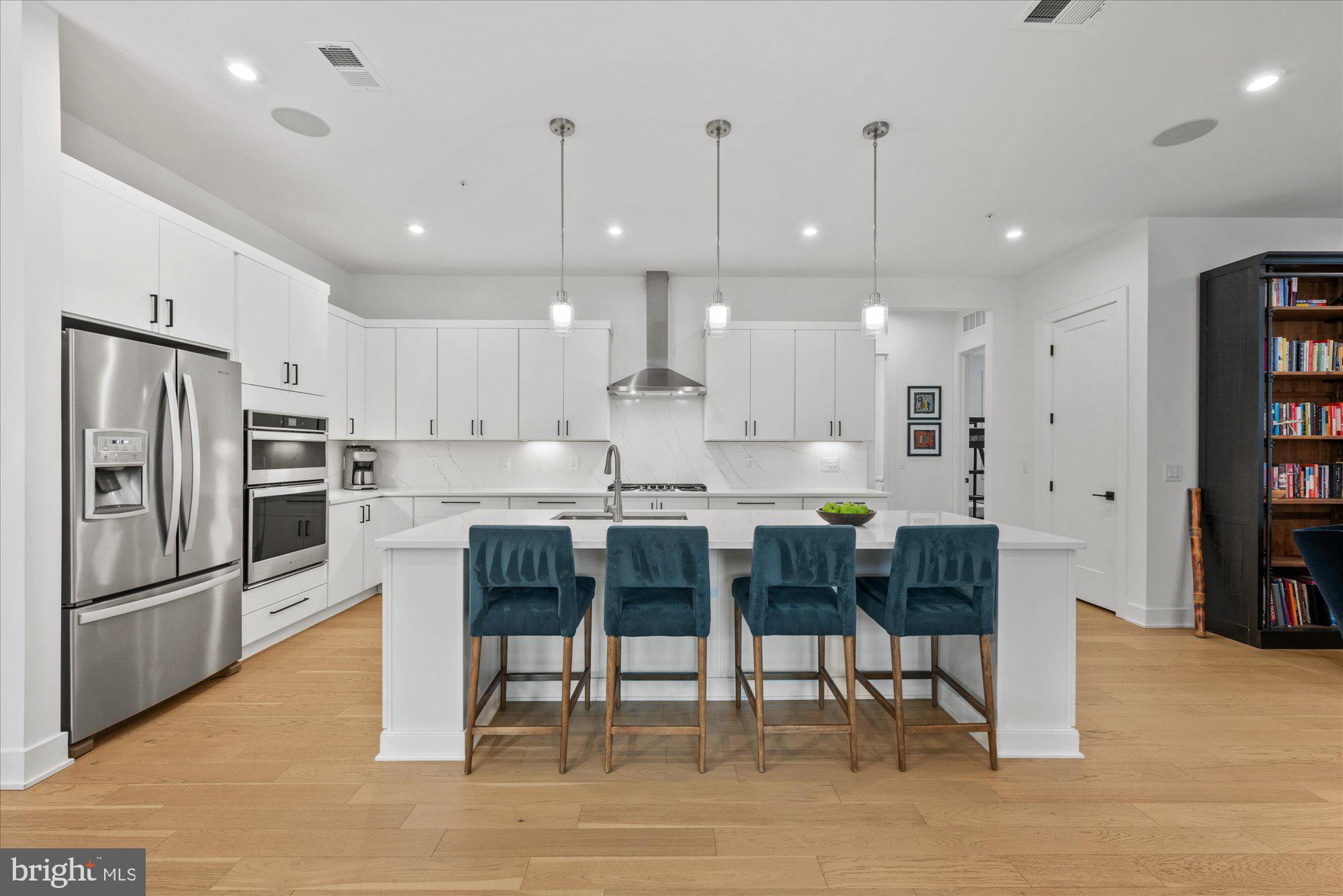 METRO WALK AT MOOREFIELD STATION - Residential