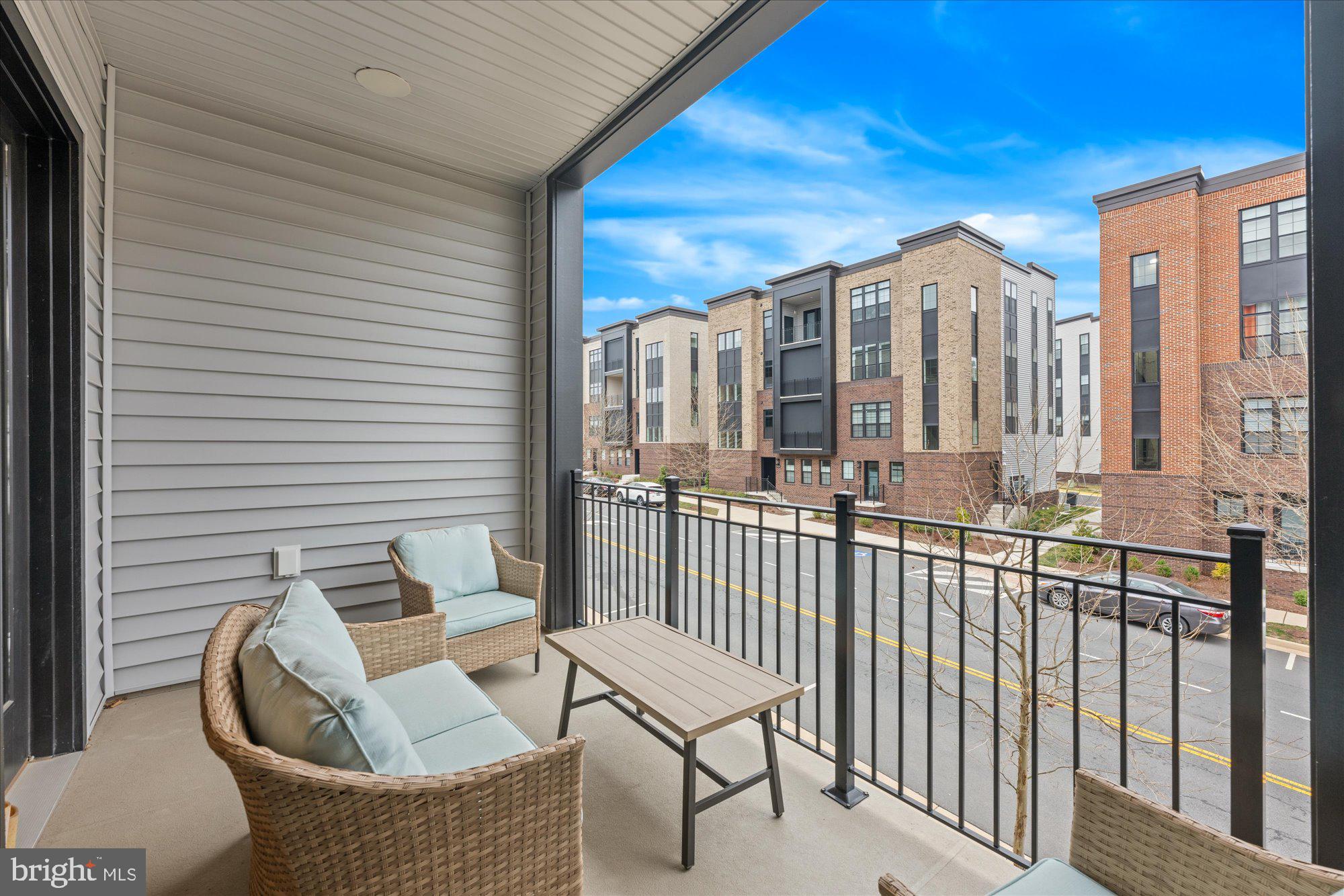 METRO WALK AT MOOREFIELD STATION - Residential