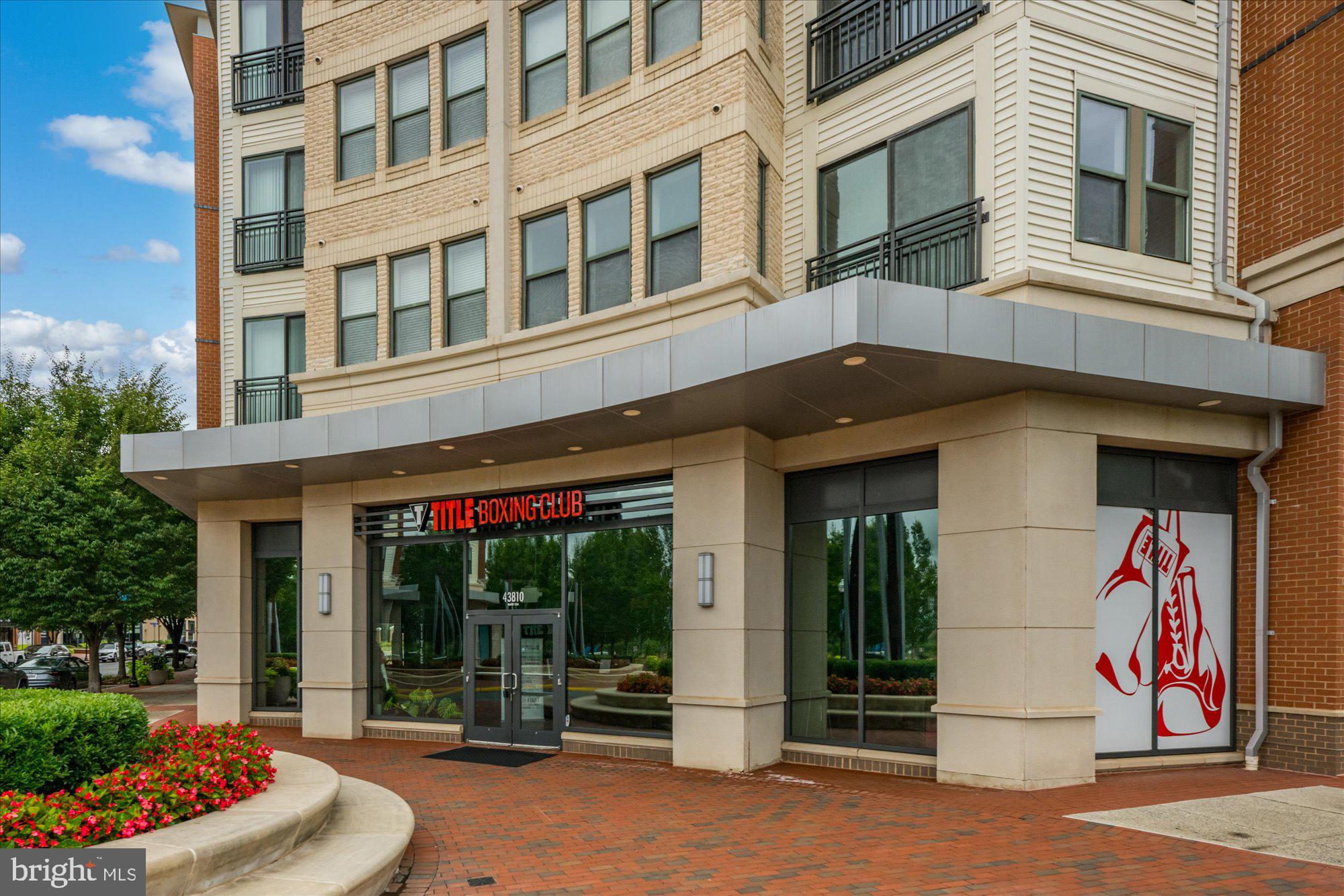 METRO WALK AT MOOREFIELD STATION - Residential