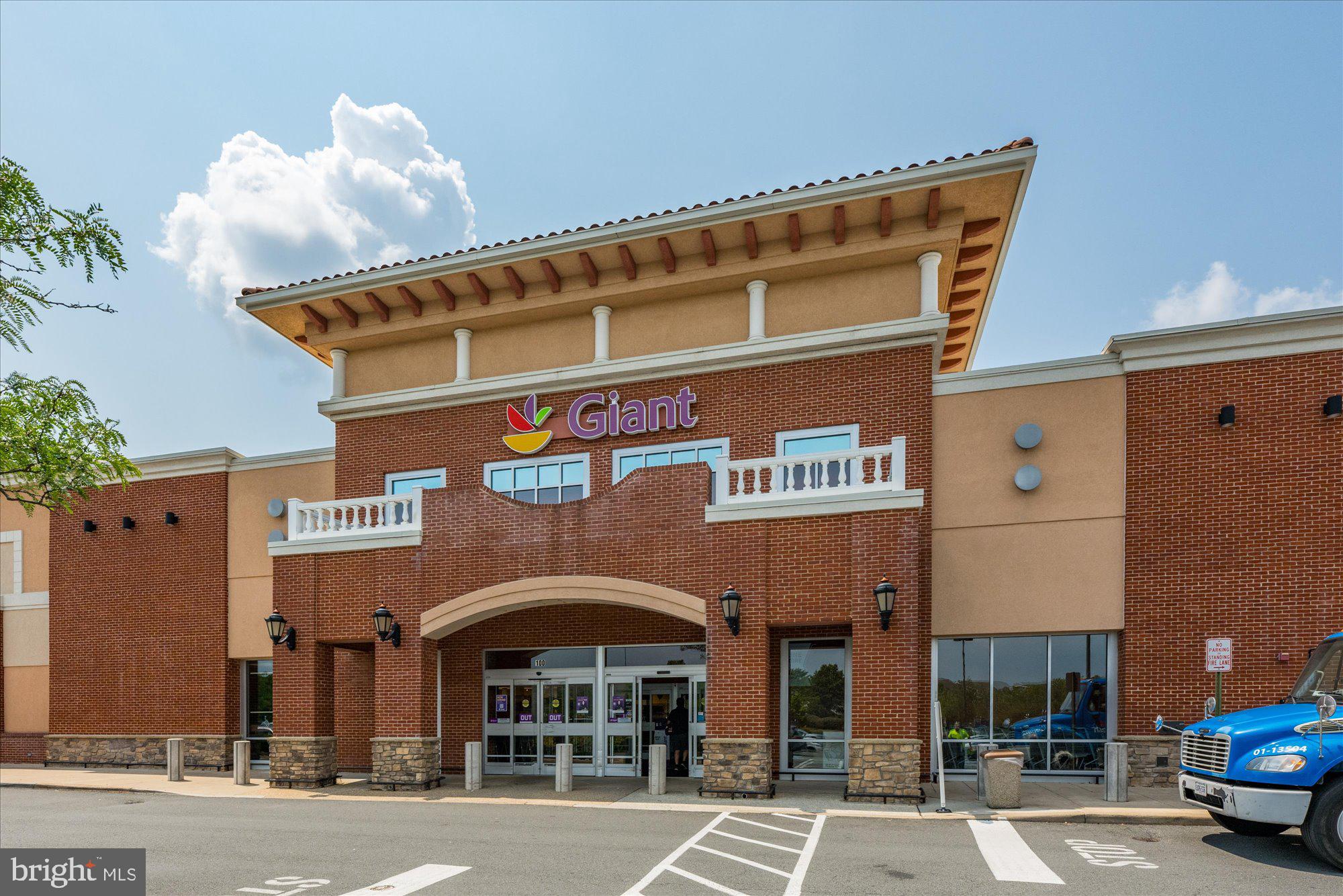 METRO WALK AT MOOREFIELD STATION - Residential