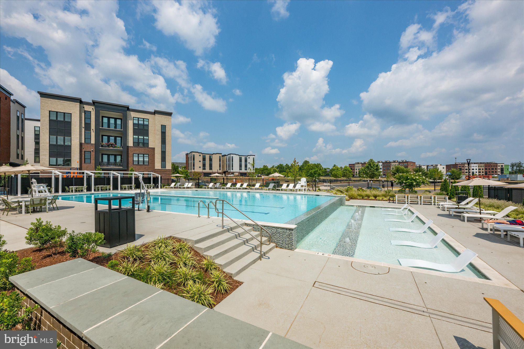 METRO WALK AT MOOREFIELD STATION - Residential