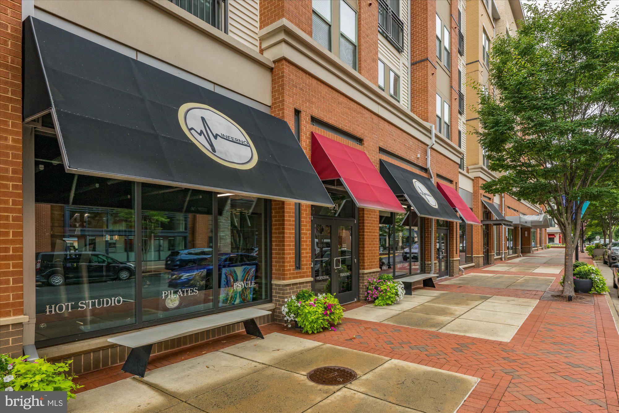 METRO WALK AT MOOREFIELD STATION - Residential
