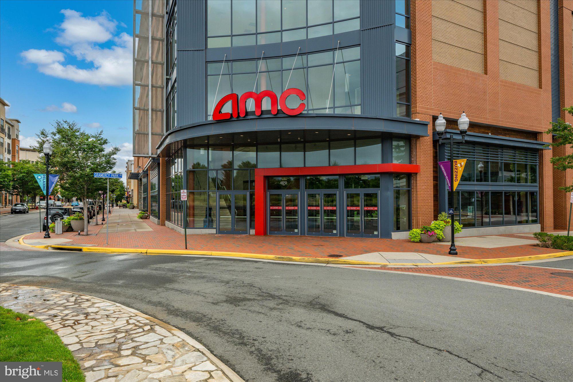 METRO WALK AT MOOREFIELD STATION - Residential