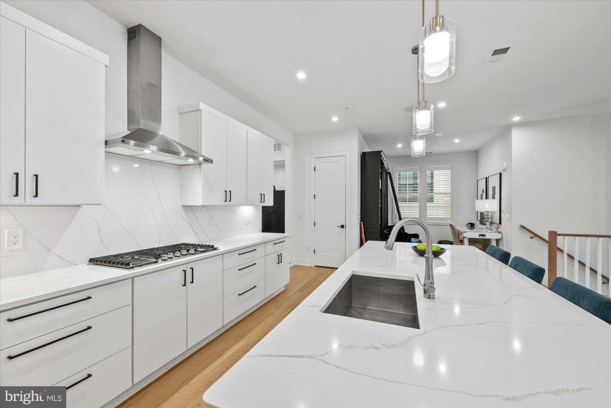 METRO WALK AT MOOREFIELD STATION - Residential