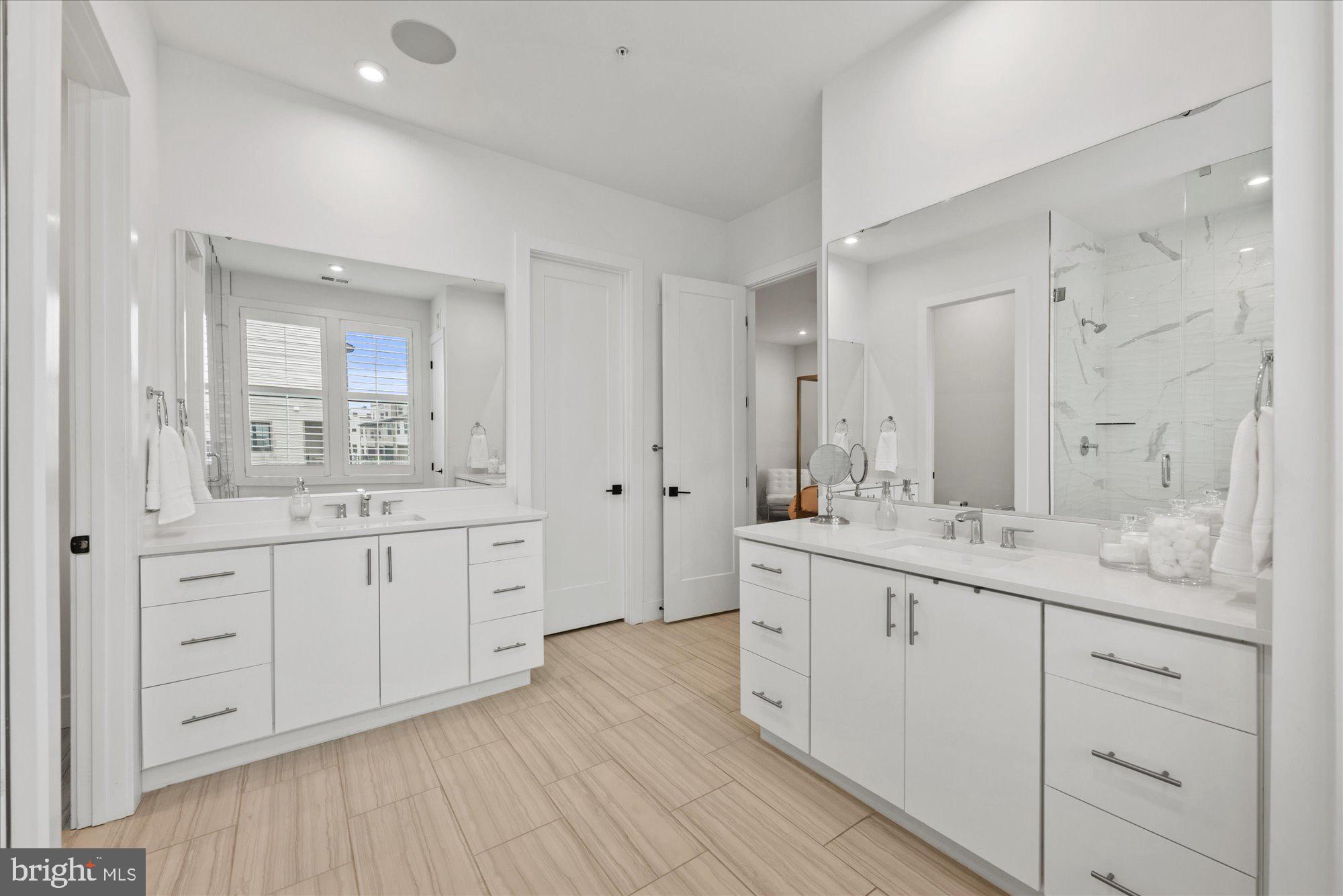 METRO WALK AT MOOREFIELD STATION - Residential