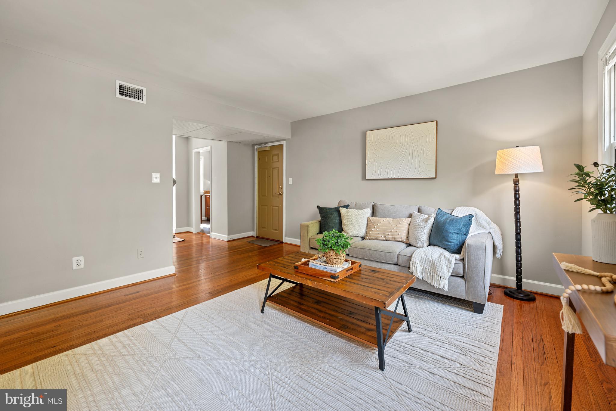 706 S FAYETTE STREET 21