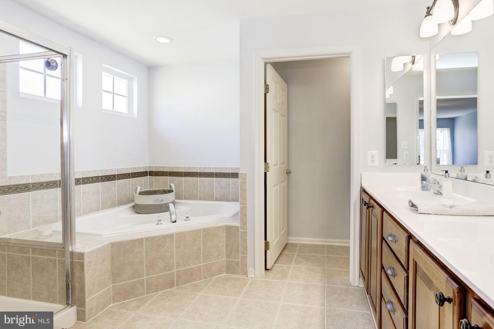 MADDEX FARM - Residential