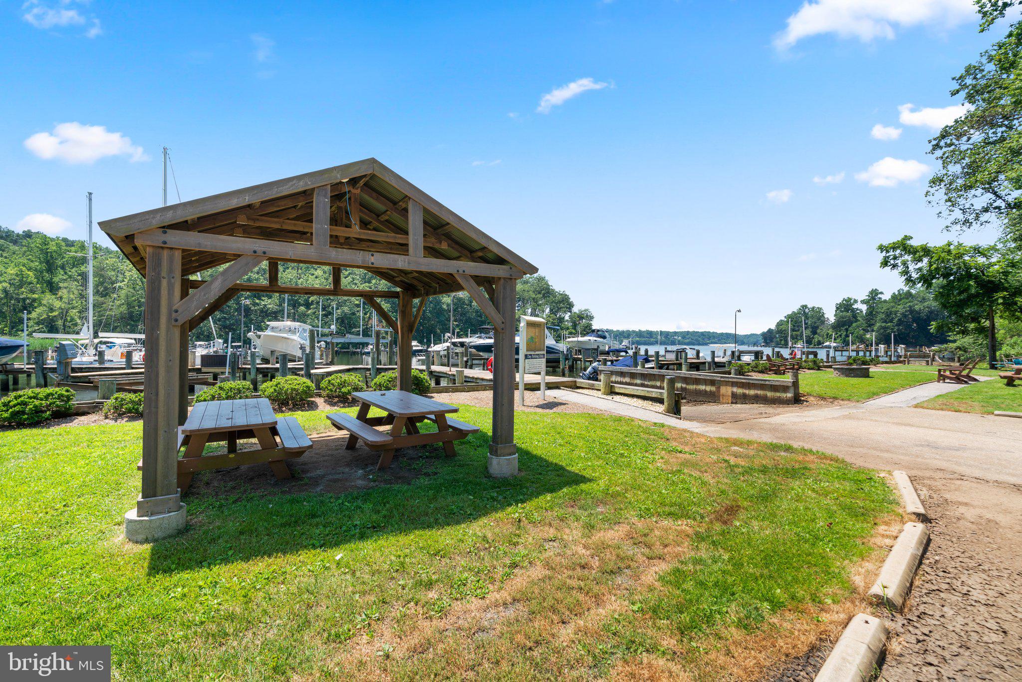 SEVERN VIEW - Residential