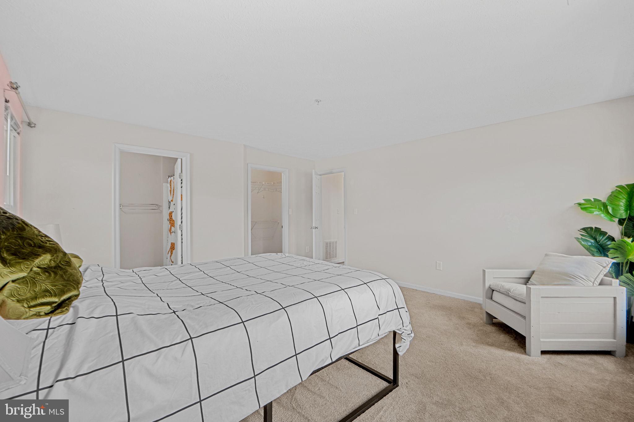 CHESTNUT GABLE - Residential Lease